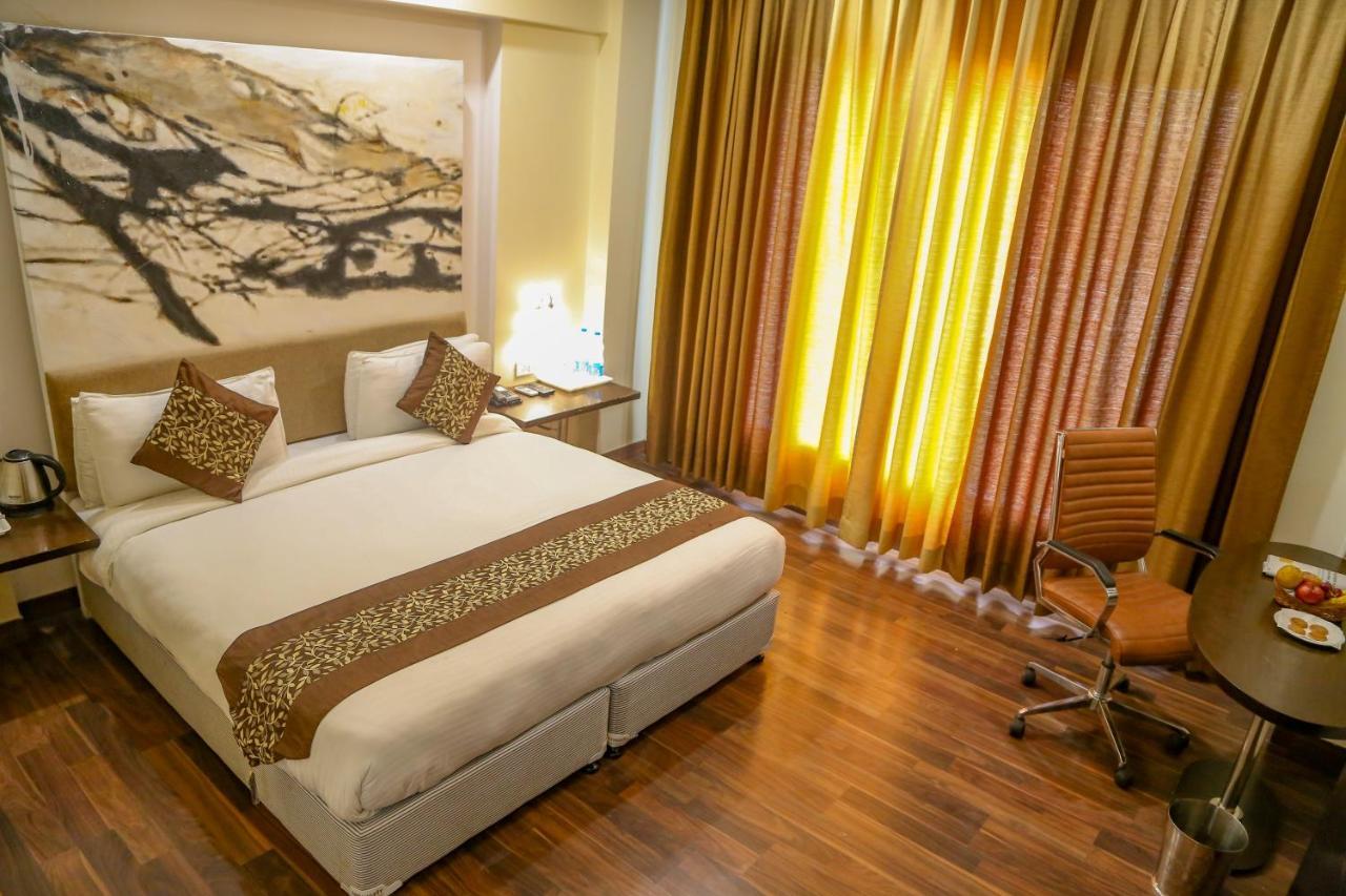 Four Leaf Hotel,Budaun المظهر الخارجي الصورة