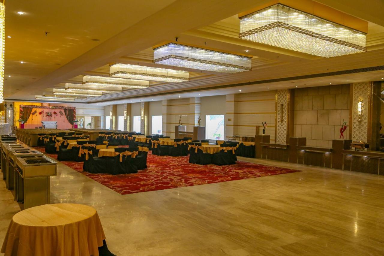 Four Leaf Hotel,Budaun المظهر الخارجي الصورة