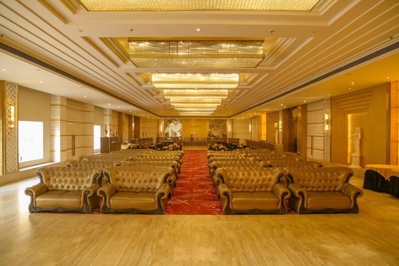 Four Leaf Hotel,Budaun المظهر الخارجي الصورة